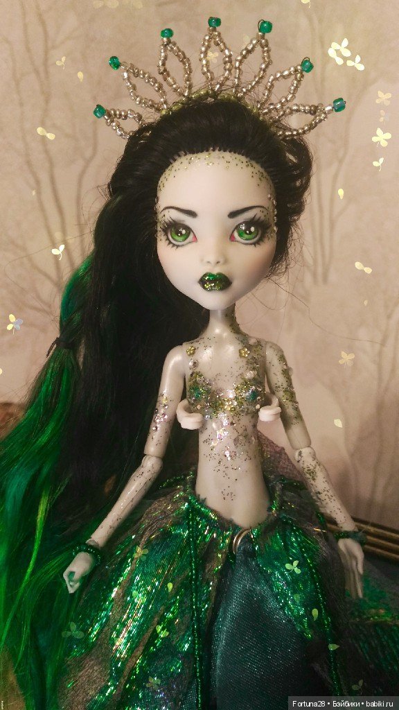 Морская сирена поздравляет всех с Новым годом