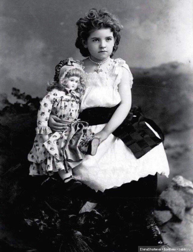 Как хочется заглянуть в прошлое своих антикварных кукол.....А Вам (фото 3)