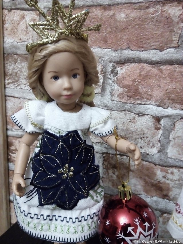 Девочки встречают Рождество