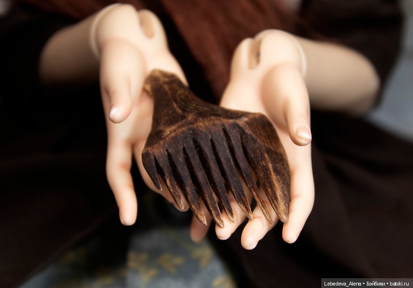 Авторские деревянные гребни для кукол (фото 10)