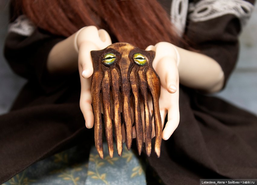 Авторские деревянные гребни для кукол (фото 8)