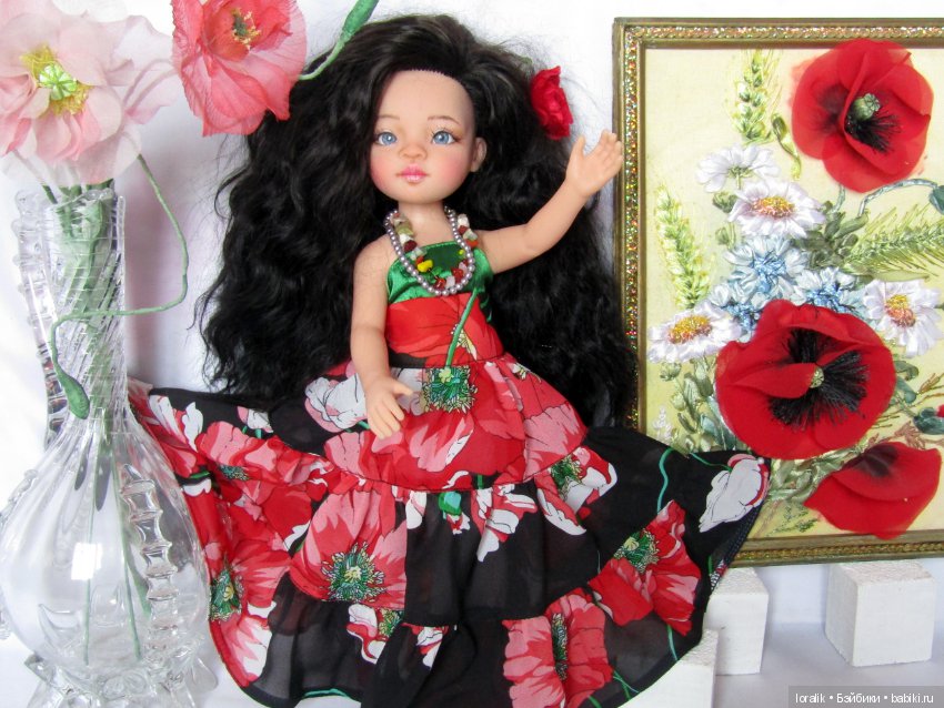 Зимний сон про алые маки на снегу