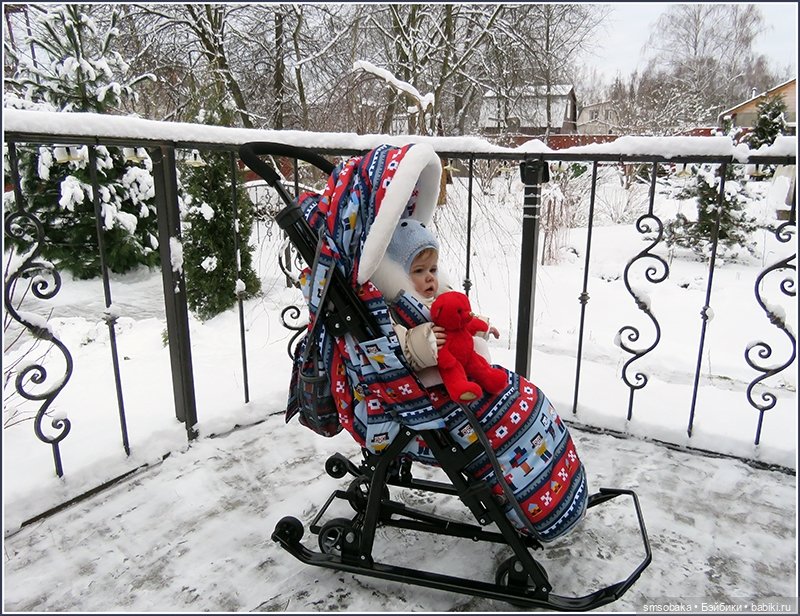 Димулька в зимней колясочке