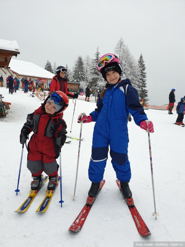 Симка катается на сноуборде или добро пожаловать в Иннсбрук