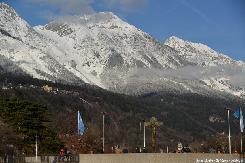 Симка катается на сноуборде или добро пожаловать в Иннсбрук