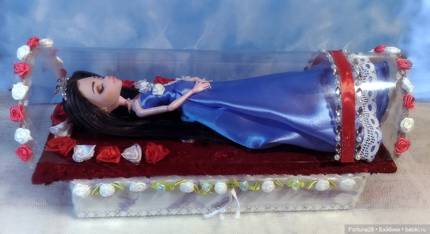 Спящая принцесса - сказка о мертвом сне