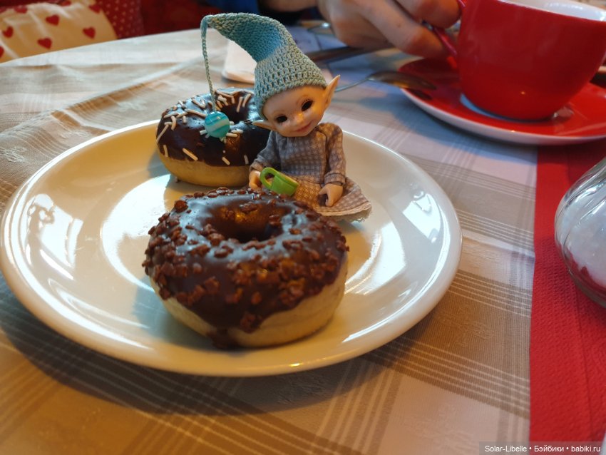 Симка катается на сноуборде или добро пожаловать в Иннсбрук