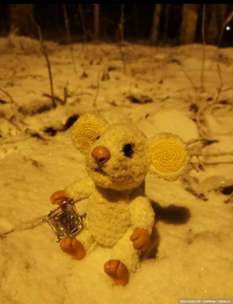 Вечер, Мышки в снежном лесу