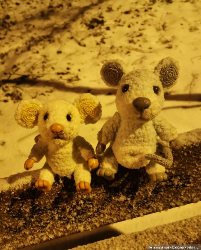 Вечер, Мышки в снежном лесу