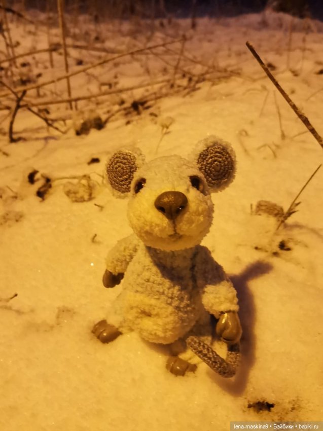 Вечер, Мышки в снежном лесу