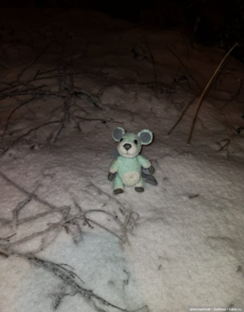 Вечер, Мышки в снежном лесу