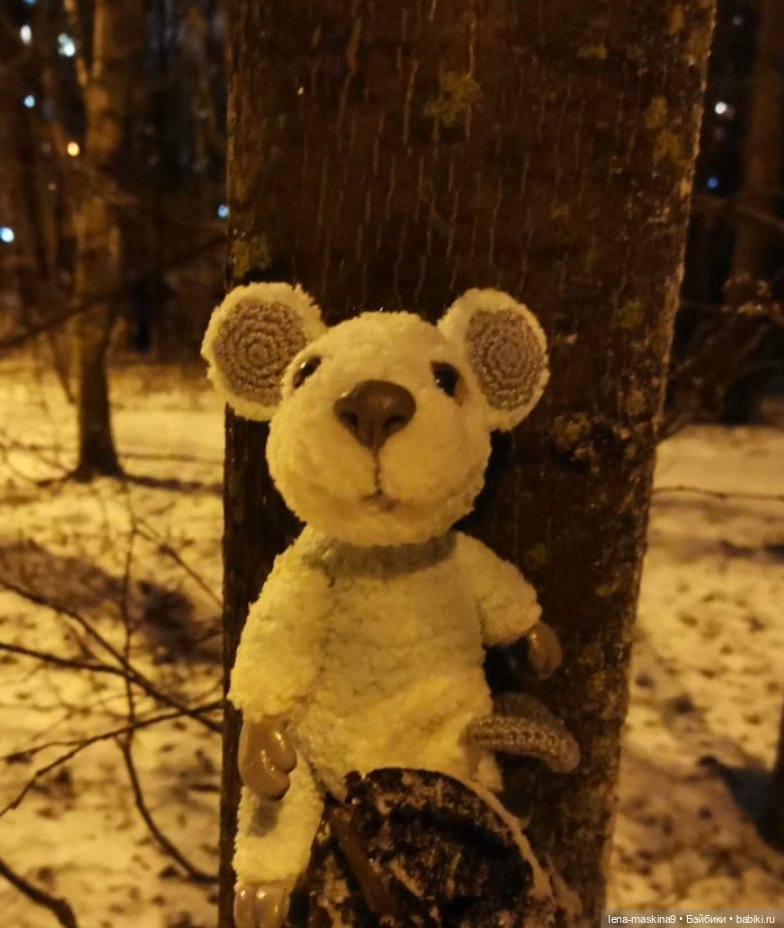 Вечер, Мышки в снежном лесу