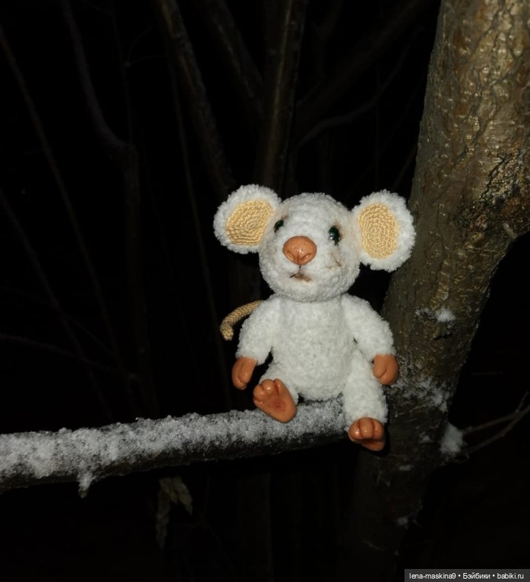 Вечер, Мышки в снежном лесу