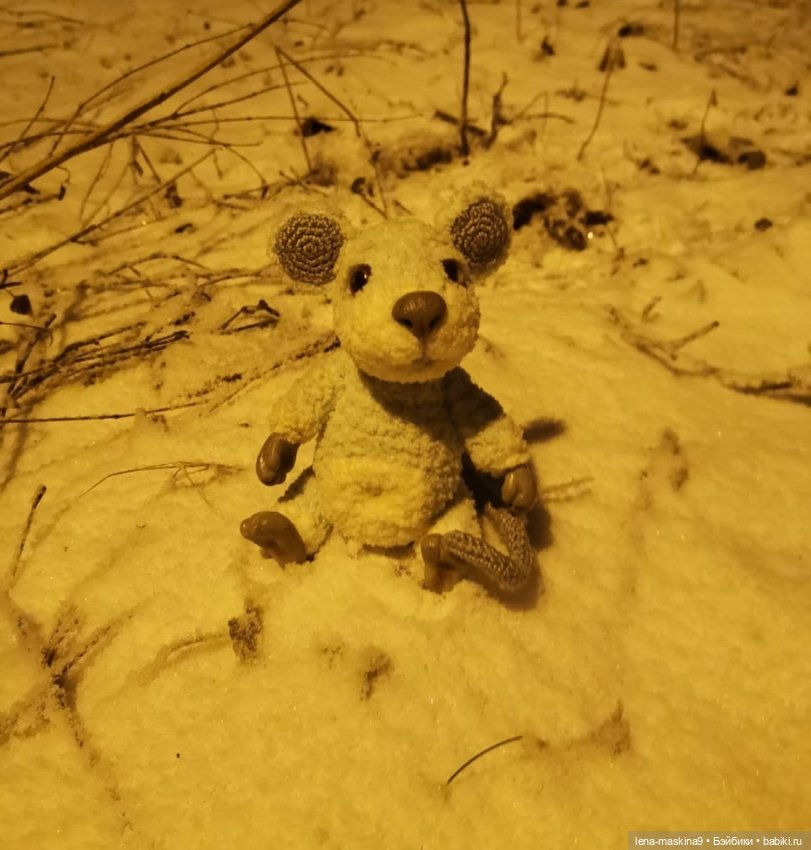 Вечер, Мышки в снежном лесу