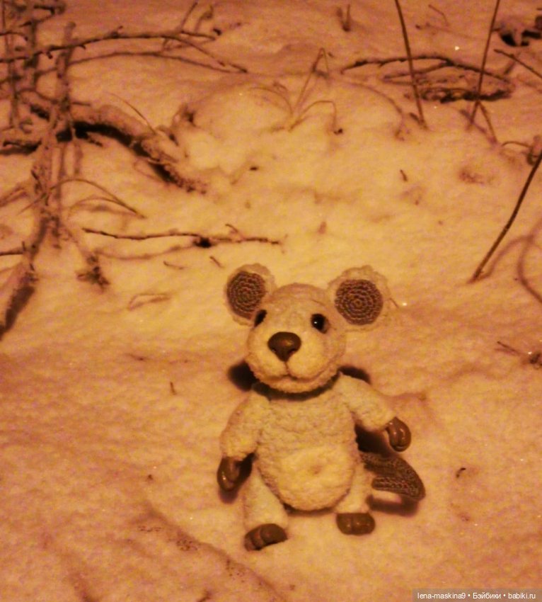 Вечер, Мышки в снежном лесу