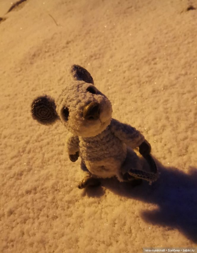 Вечер, Мышки в снежном лесу