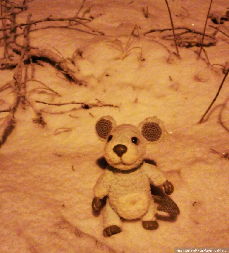 Вечер, Мышки в снежном лесу