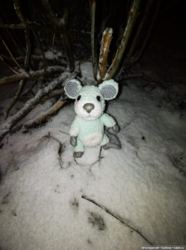 Вечер, Мышки в снежном лесу