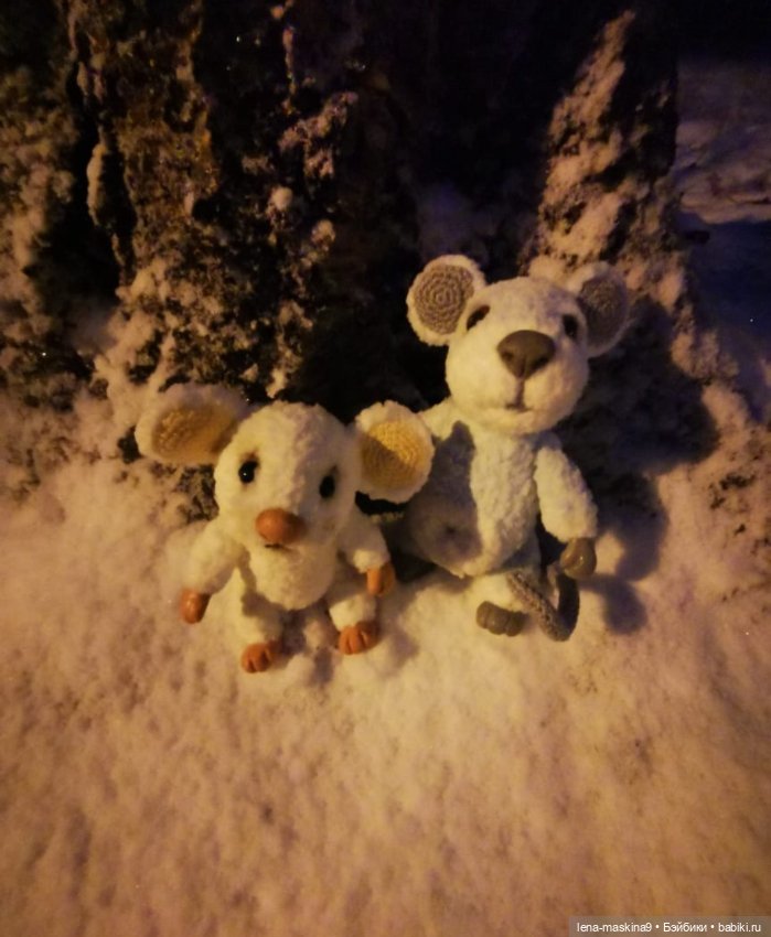 Вечер, Мышки в снежном лесу