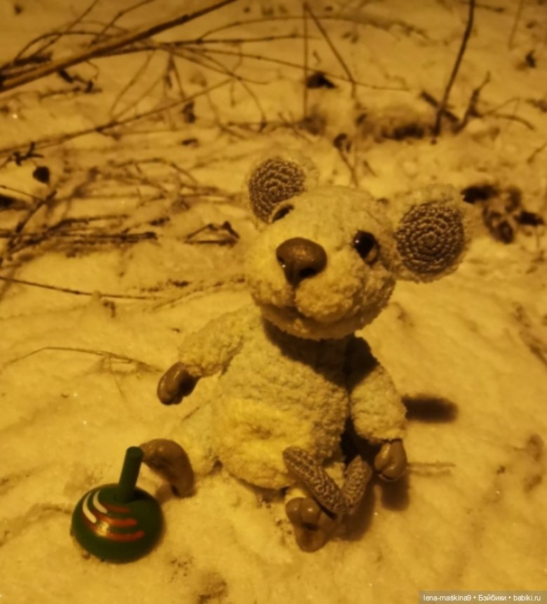 Вечер, Мышки в снежном лесу