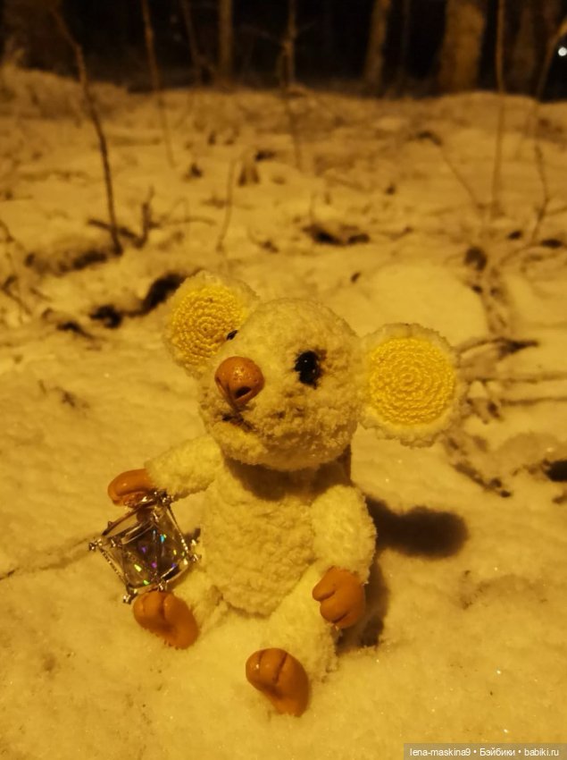 Вечер, Мышки в снежном лесу