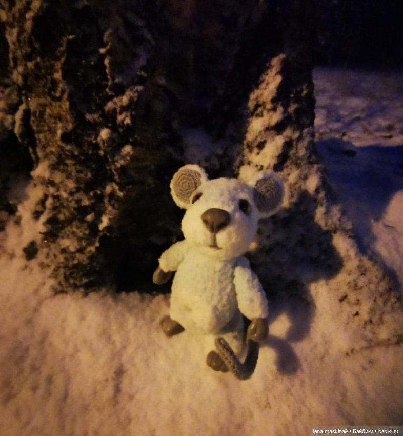 Вечер, Мышки в снежном лесу