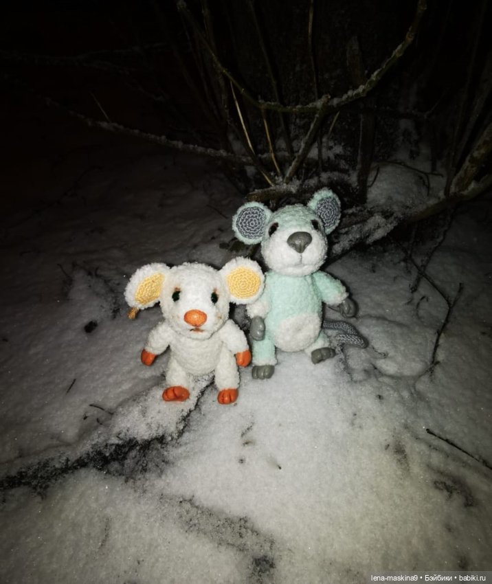 Вечер, Мышки в снежном лесу