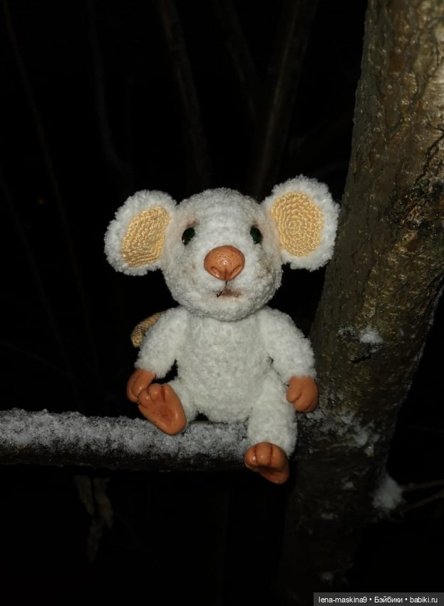 Вечер, Мышки в снежном лесу