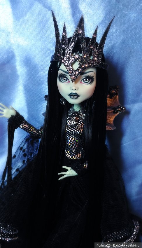 Сказка о темной королеве — ООАК Monster High и Ever After High: репейнт (фото 8)