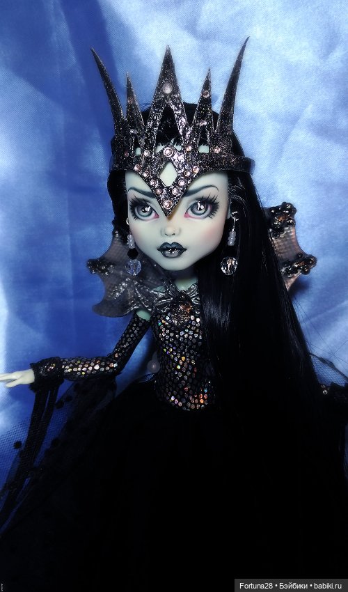 Сказка о темной королеве — ООАК Monster High и Ever After High: репейнт (фото 2)