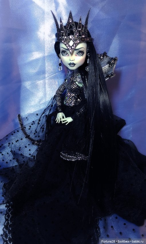 Сказка о темной королеве — ООАК Monster High и Ever After High: репейнт (фото 3)