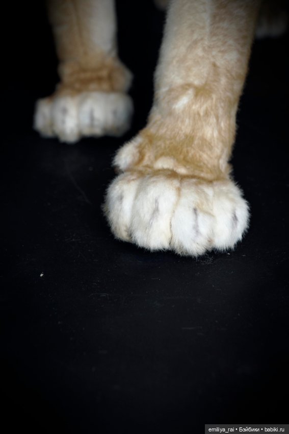 Лев и Львица. Реалистичные игрушки