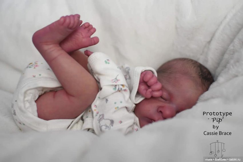 Pip скульптора Cassie Ann Brace, автор прототипа Holly Paz