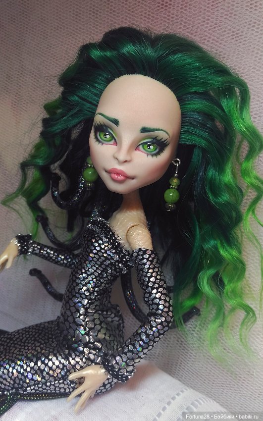 Женщина-змея - величественная и томная (фото 9)