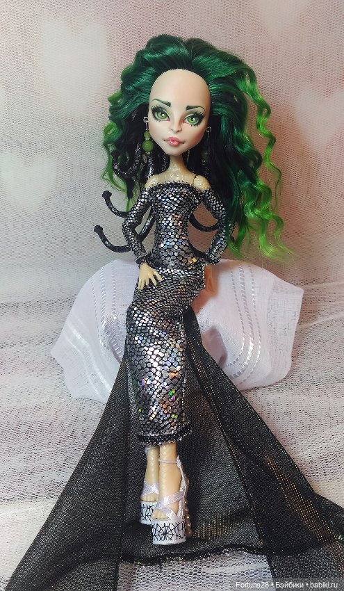 Женщина-змея - величественная и томная (фото 5)