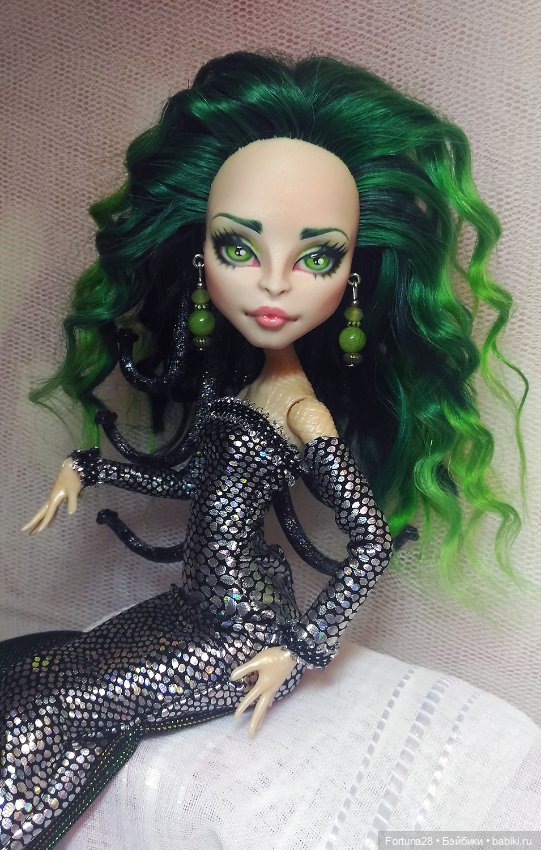 Женщина-змея - величественная и томная (фото 7)