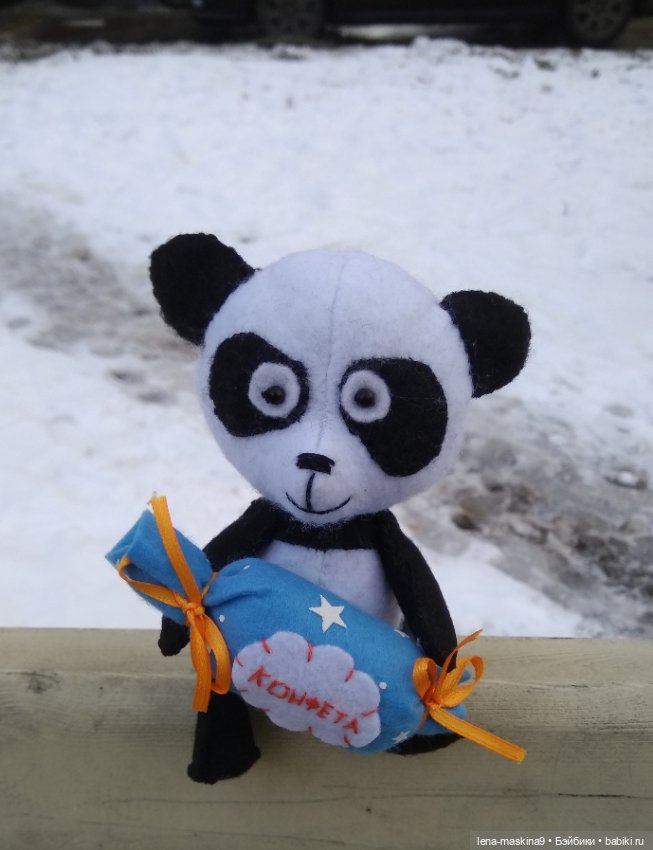 Пандочка и ее любимая конфетка