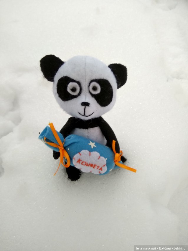 Пандочка и ее любимая конфетка (фото 3)