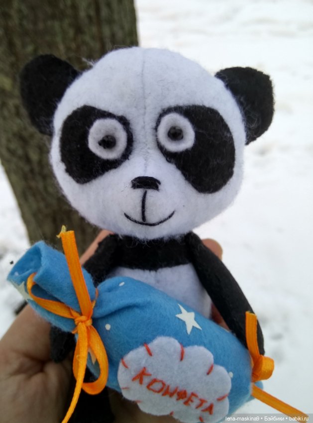 Пандочка и ее любимая конфетка (фото 5)