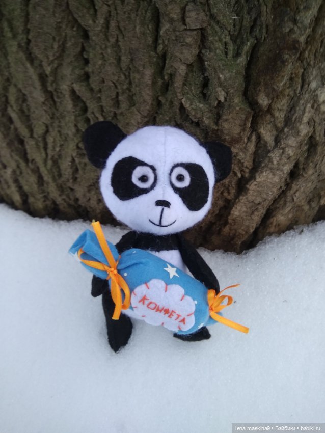 Пандочка и ее любимая конфетка (фото 9)