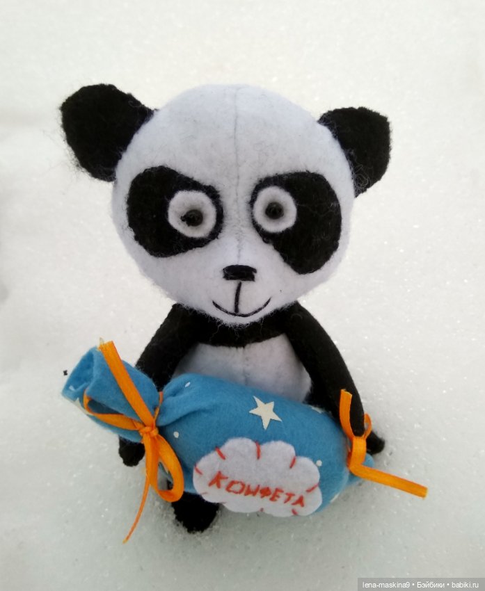 Пандочка и ее любимая конфетка (фото 2)