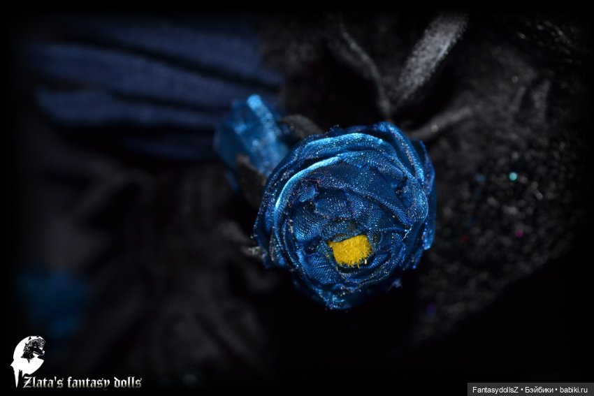 Зачарованный черный попугай авторская подвижная мягкая скульптура (фото 2)