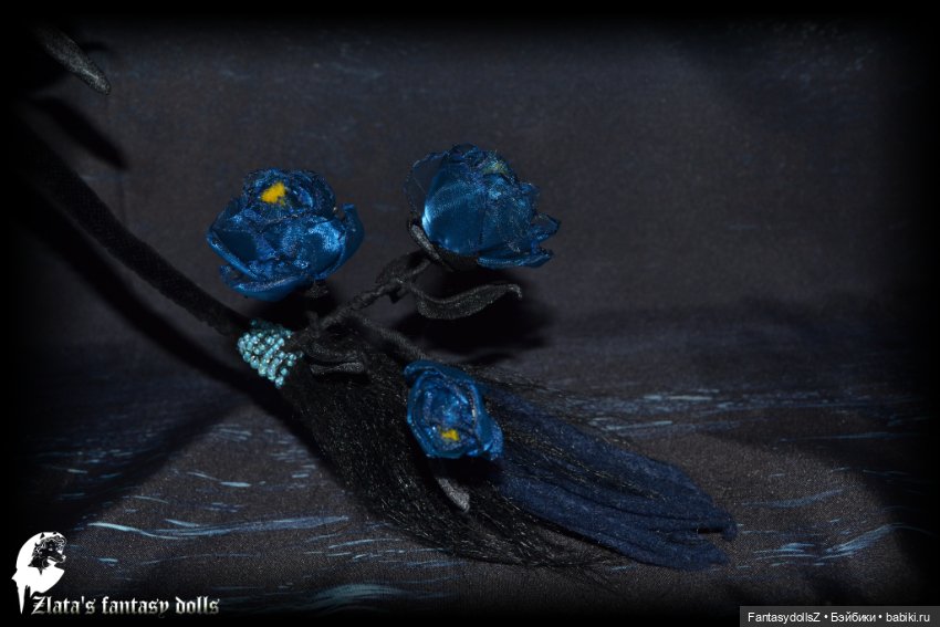 Зачарованный черный попугай авторская подвижная мягкая скульптура (фото 8)