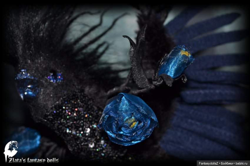 Зачарованный черный попугай авторская подвижная мягкая скульптура (фото 6)