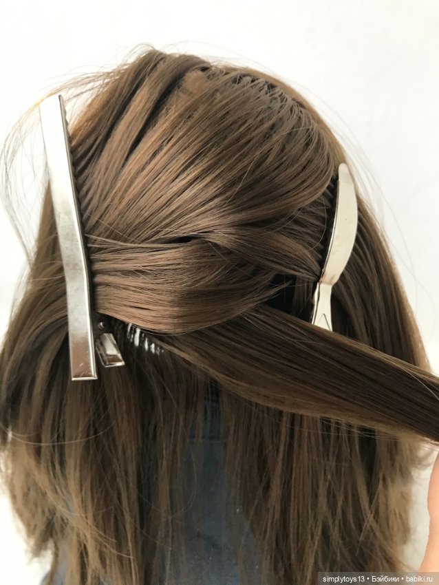 Как сделать фигурный (чешуйчатый) пробор кукле