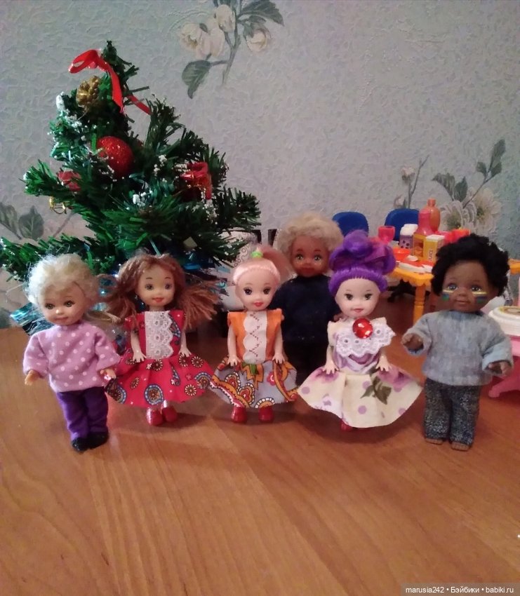 Как куколки Новый год встречали (фото 5)
