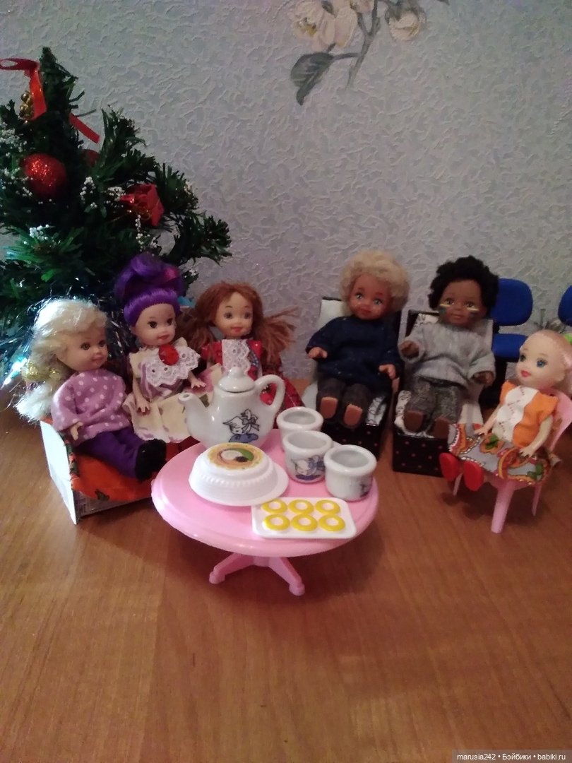 Как куколки Новый год встречали (фото 7)