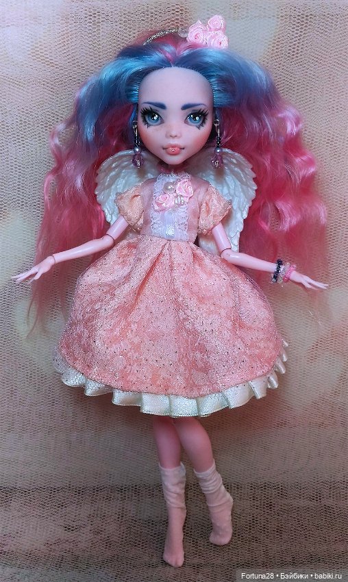 Волшебный купидон стреляет прямо в сердце - кукла ко дню влюбленных