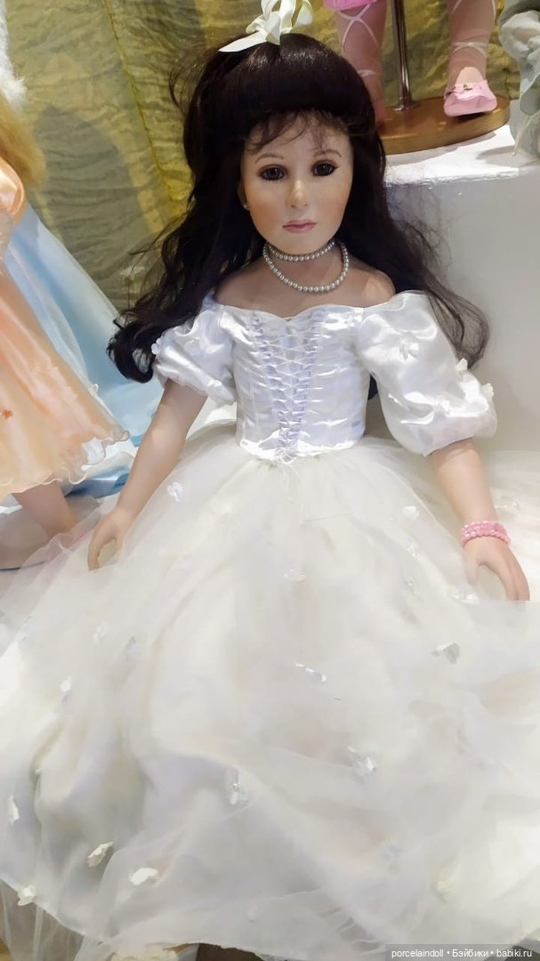 Выставка "Мир кукол" петербургского коллекционера Янины Фёдоровой в городе Олонец, Карелия 2020