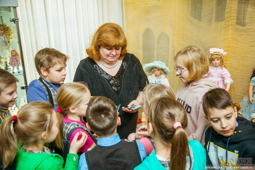 Выставка "Мир кукол" петербургского коллекционера Янины Фёдоровой в городе Олонец, Карелия 2020 (фото 2)